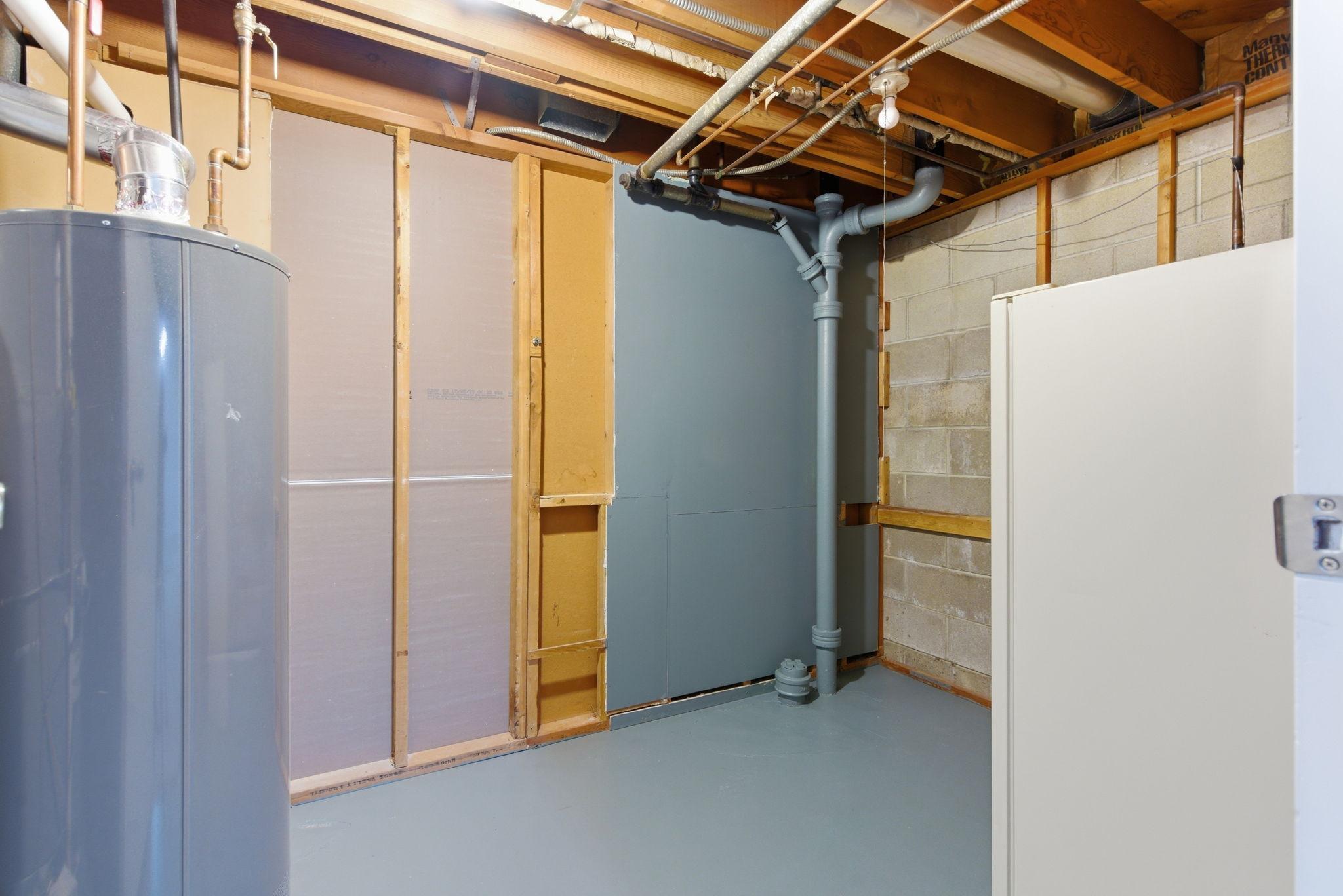 66-web-or-mls-3418 Xenia Ave-66.jpg