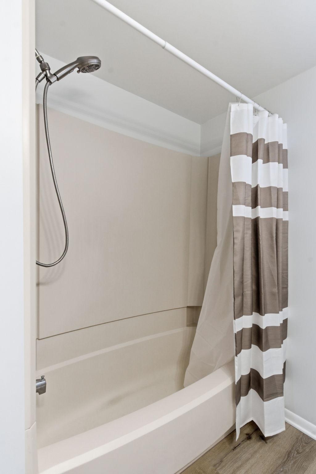 60-web-or-mls-3418 Xenia Ave-60.jpg