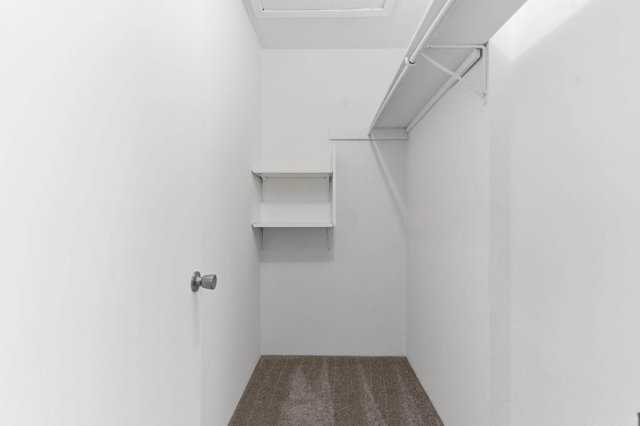 44-web-or-mls-3418 Xenia Ave-44.jpg