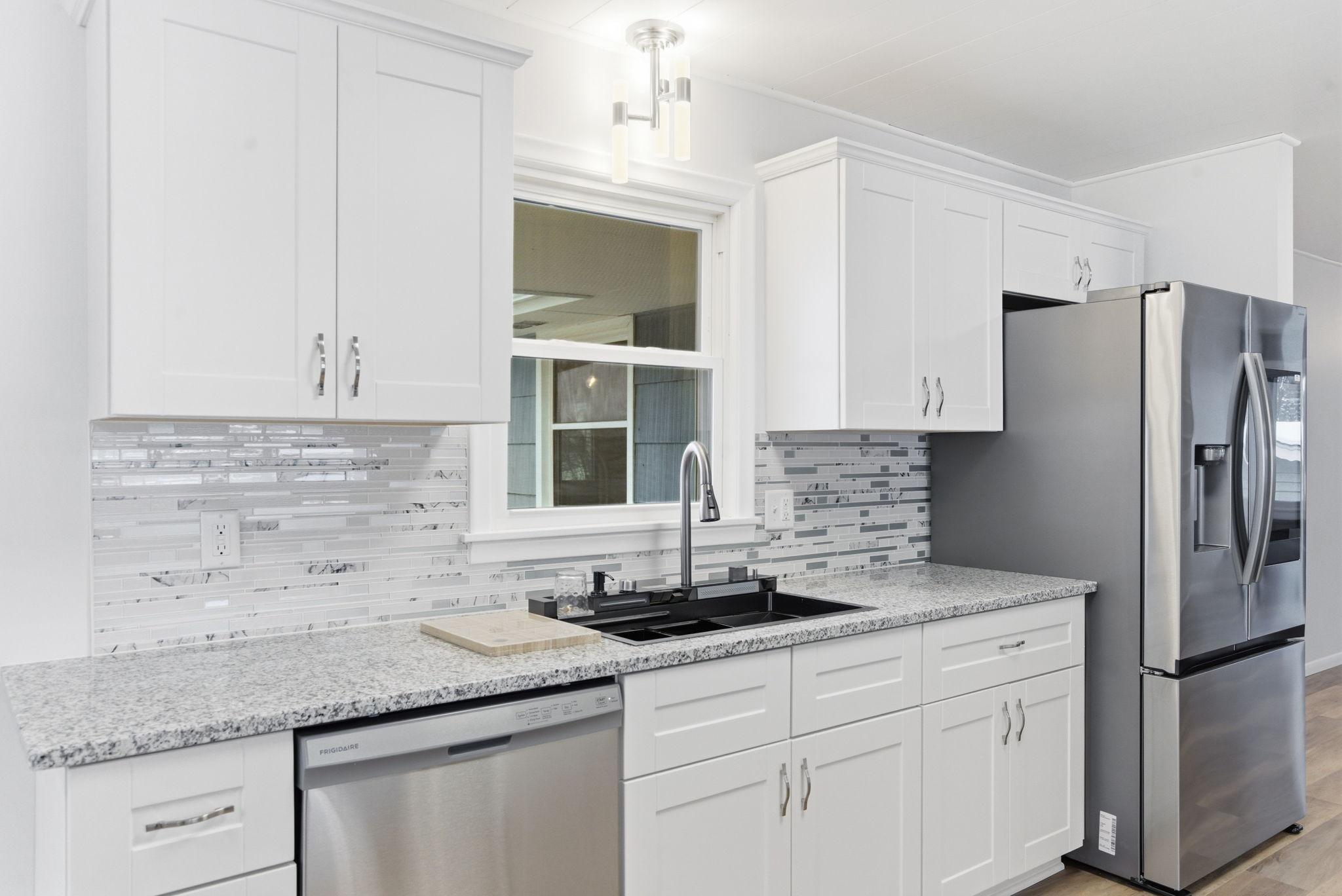 27-web-or-mls-3418 Xenia Ave-27.jpg