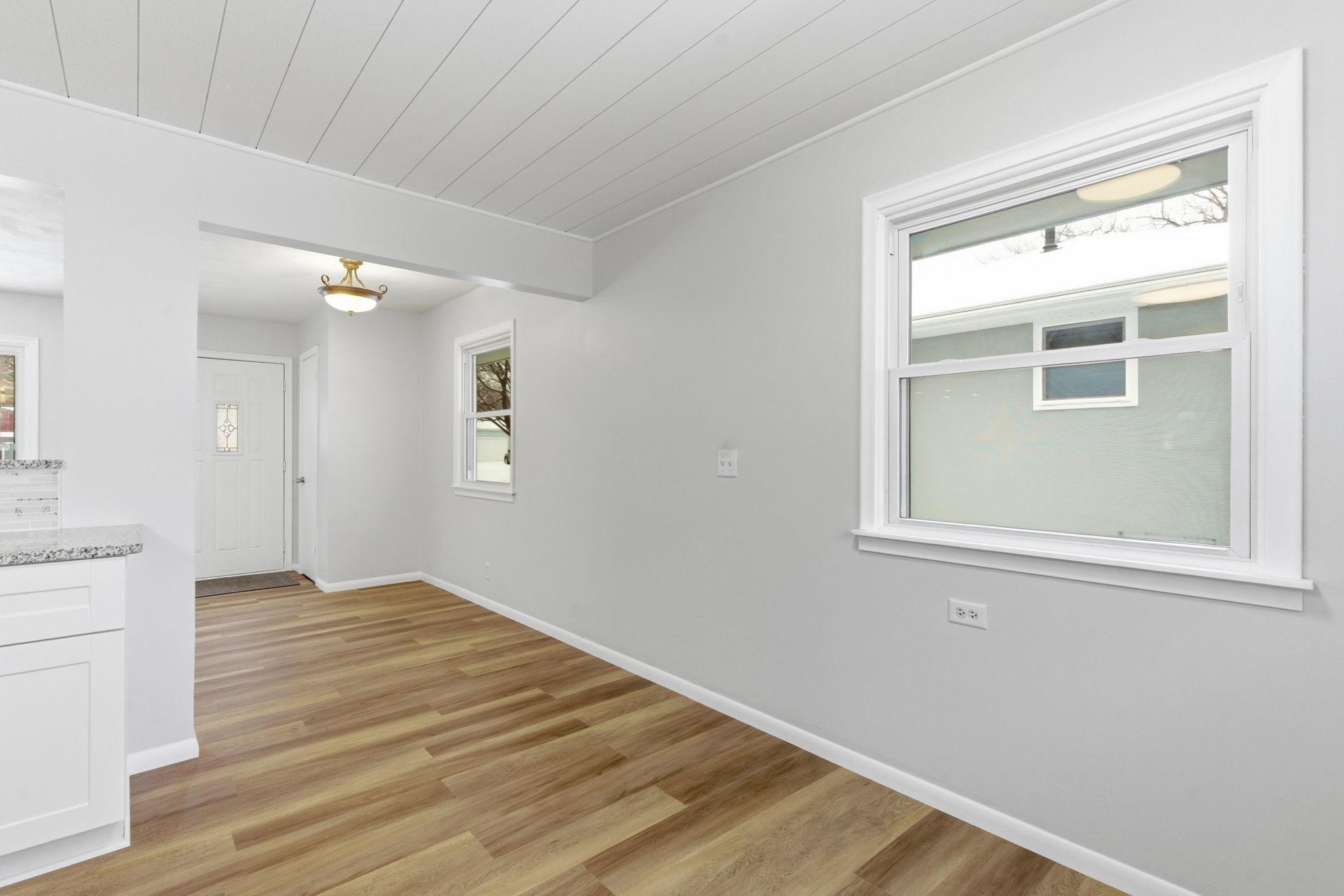 24-web-or-mls-3418 Xenia Ave-24.jpg