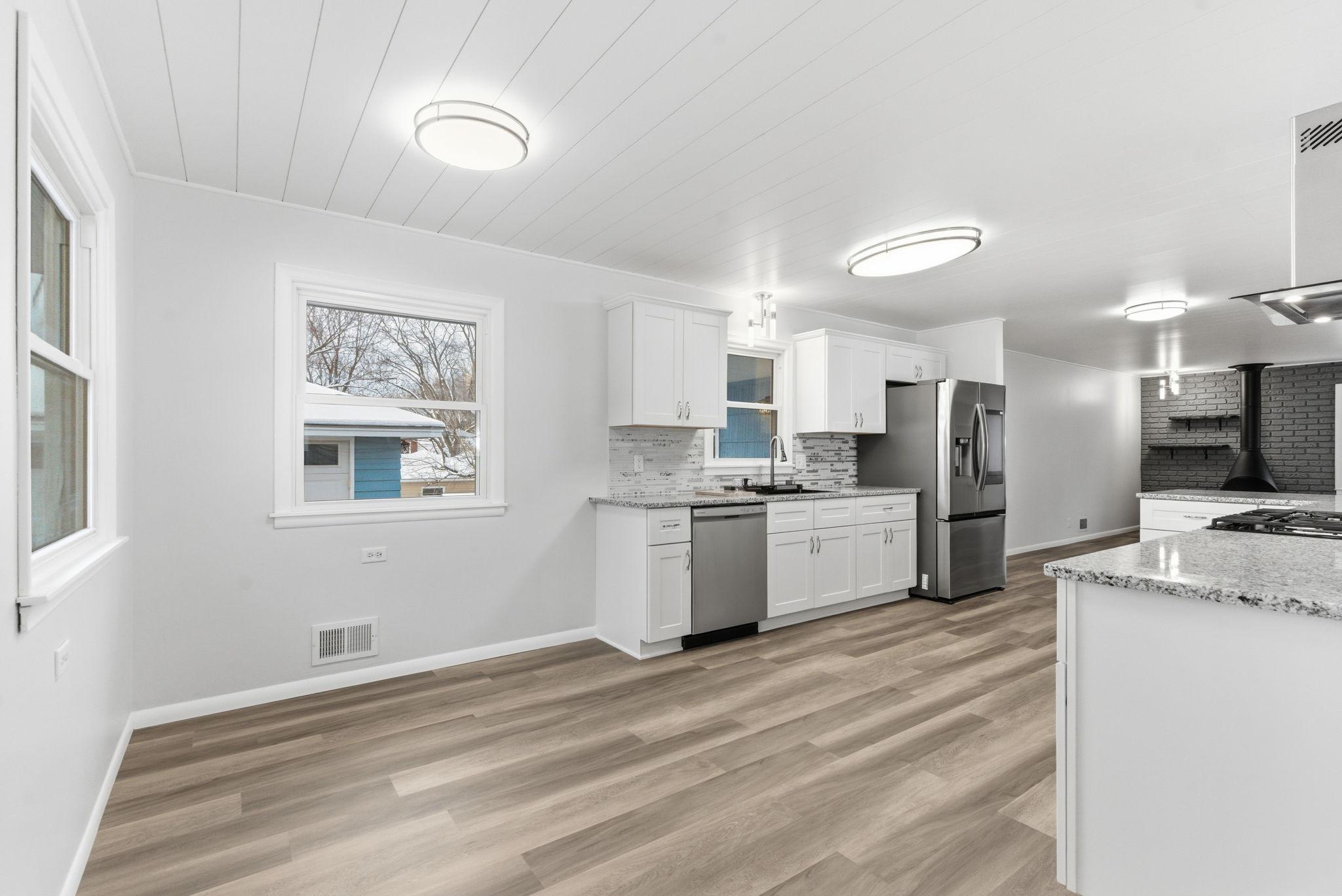 23-web-or-mls-3418 Xenia Ave-23.jpg