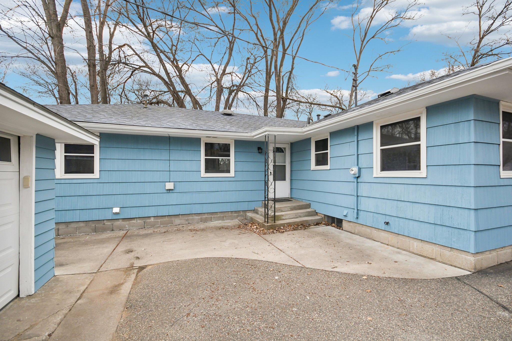 10-web-or-mls-Xenia Ave N-S0904-010.jpg