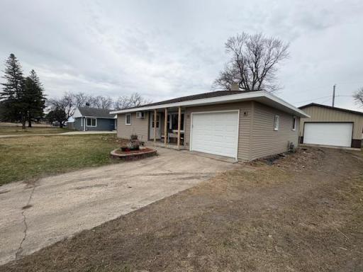 300 6th Street W, Hector, MN 55342