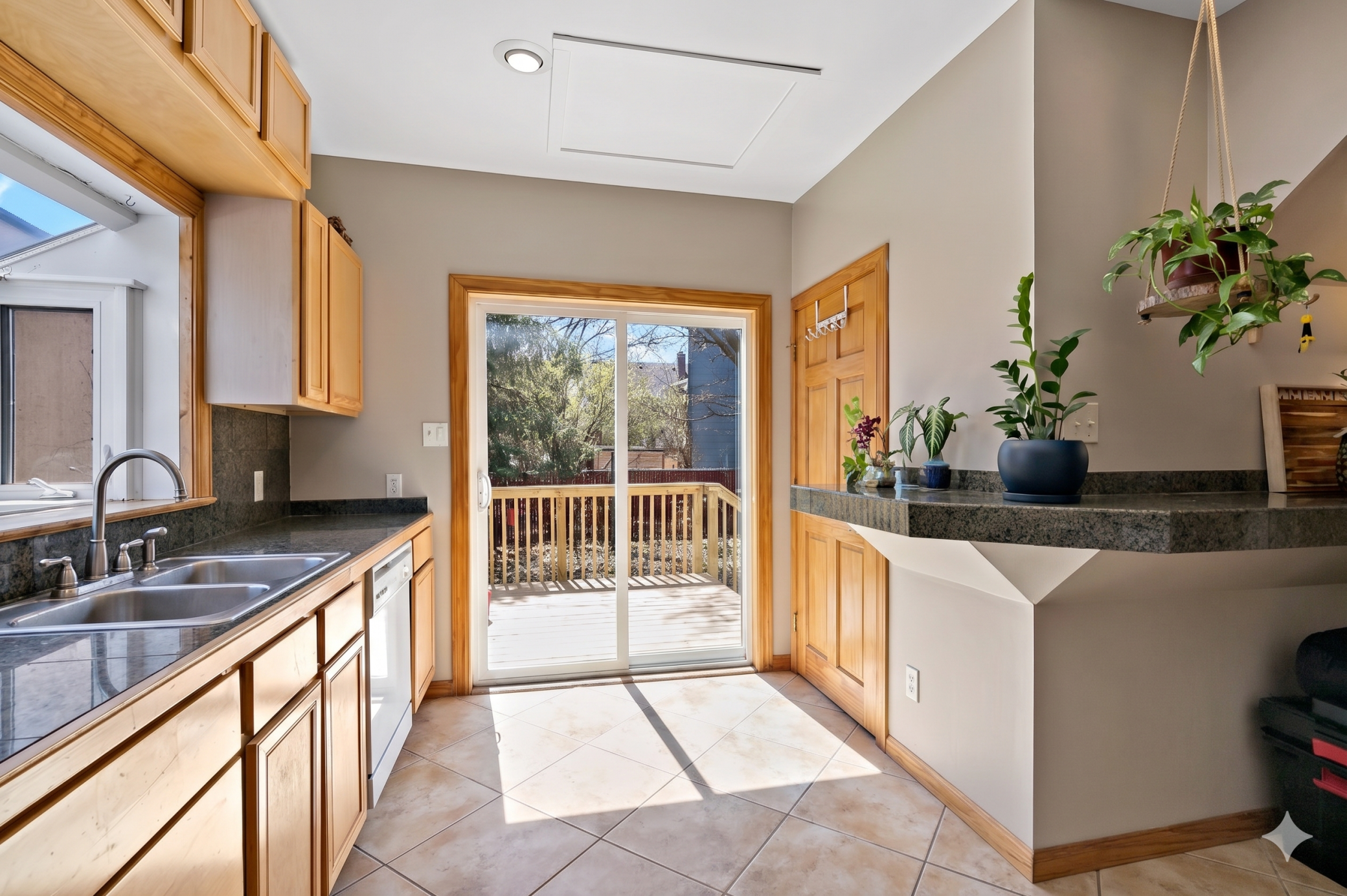 Gemini_Generated_Image_jgl7eajgl7eajgl7 (5).png