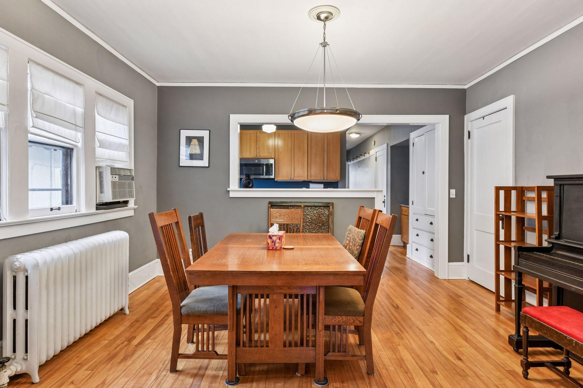 3233 Fremont Avenue South 3 - Spacecrafting - 0007.jpg