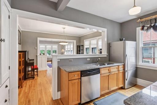 3233 Fremont Avenue South 3 - Spacecrafting - 0013.jpg