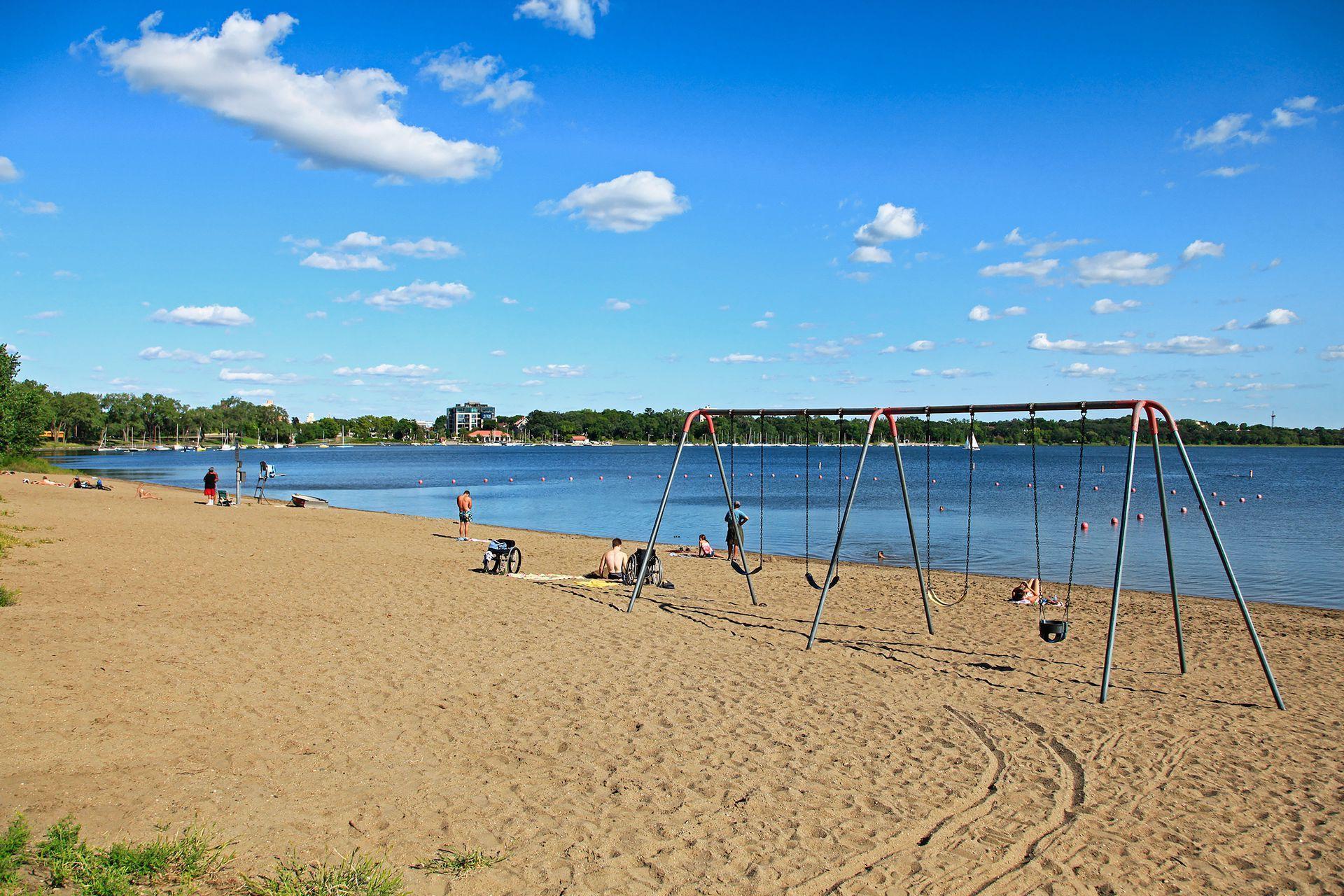 3233 Fremont Avenue South 3 - Spacecrafting - 0024.jpg