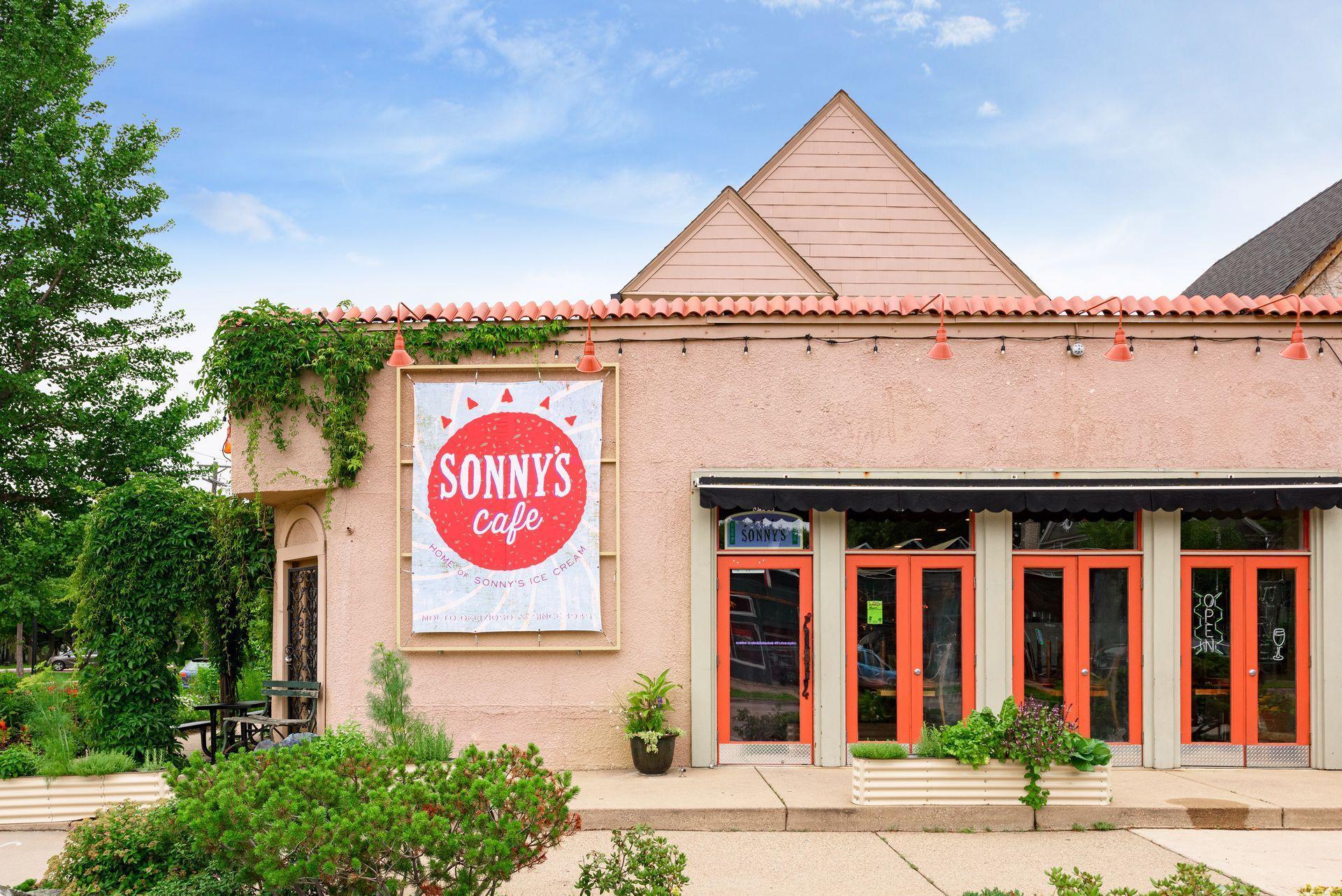 3233 Fremont Avenue South 3 - Spacecrafting - 0031.jpg