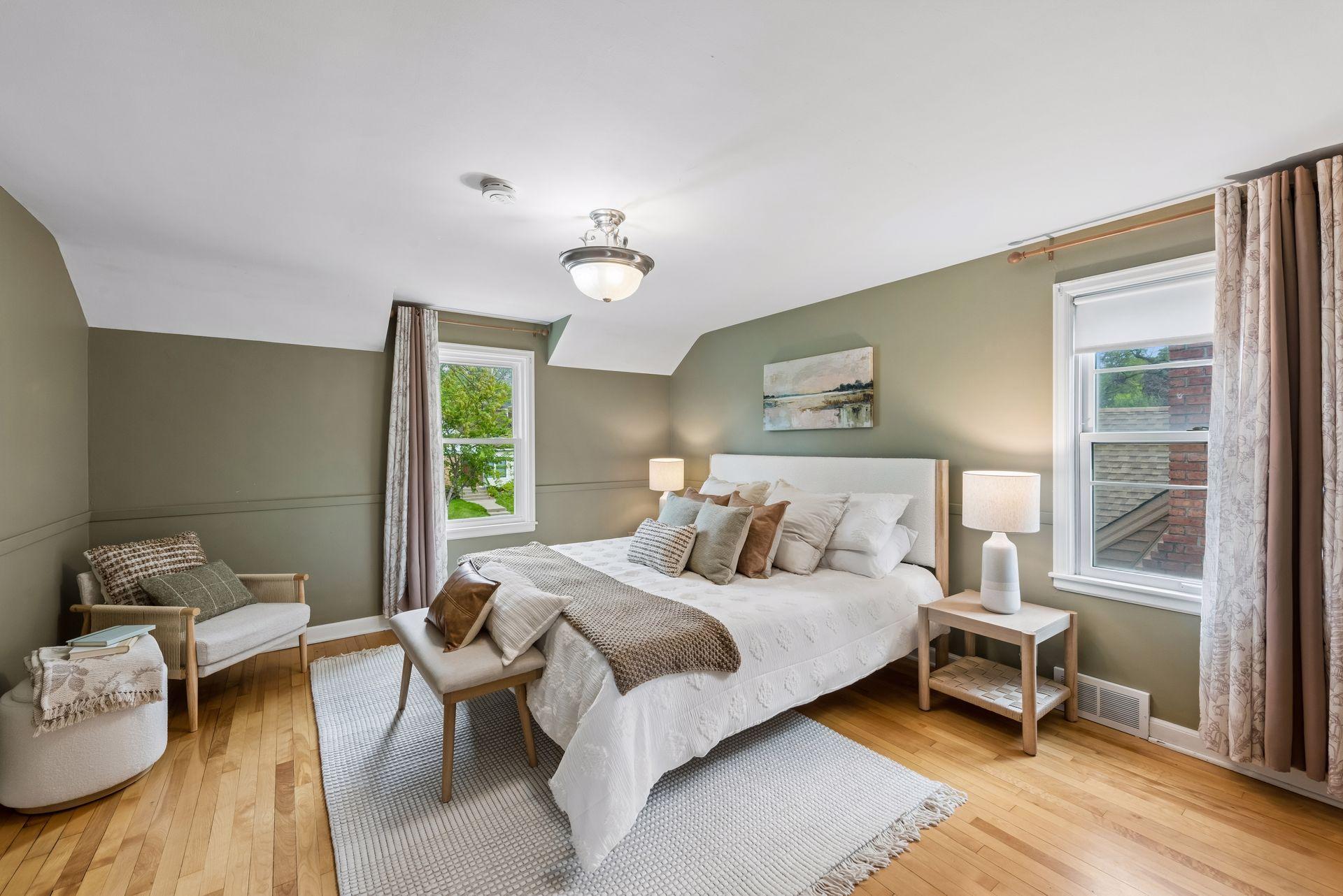 Large owner's bedroom on the upper level.