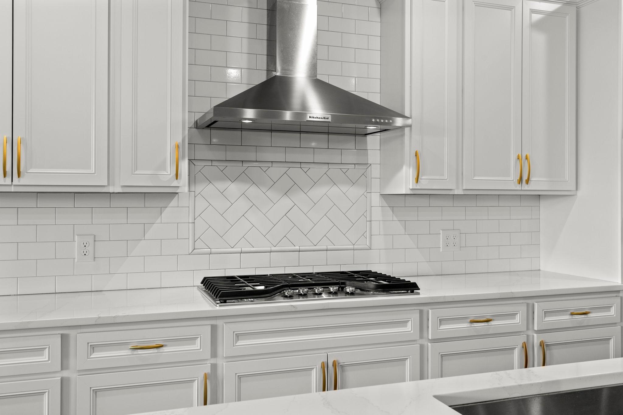 Cook with ease using the 36" Kitchenaid 5-burner gas range