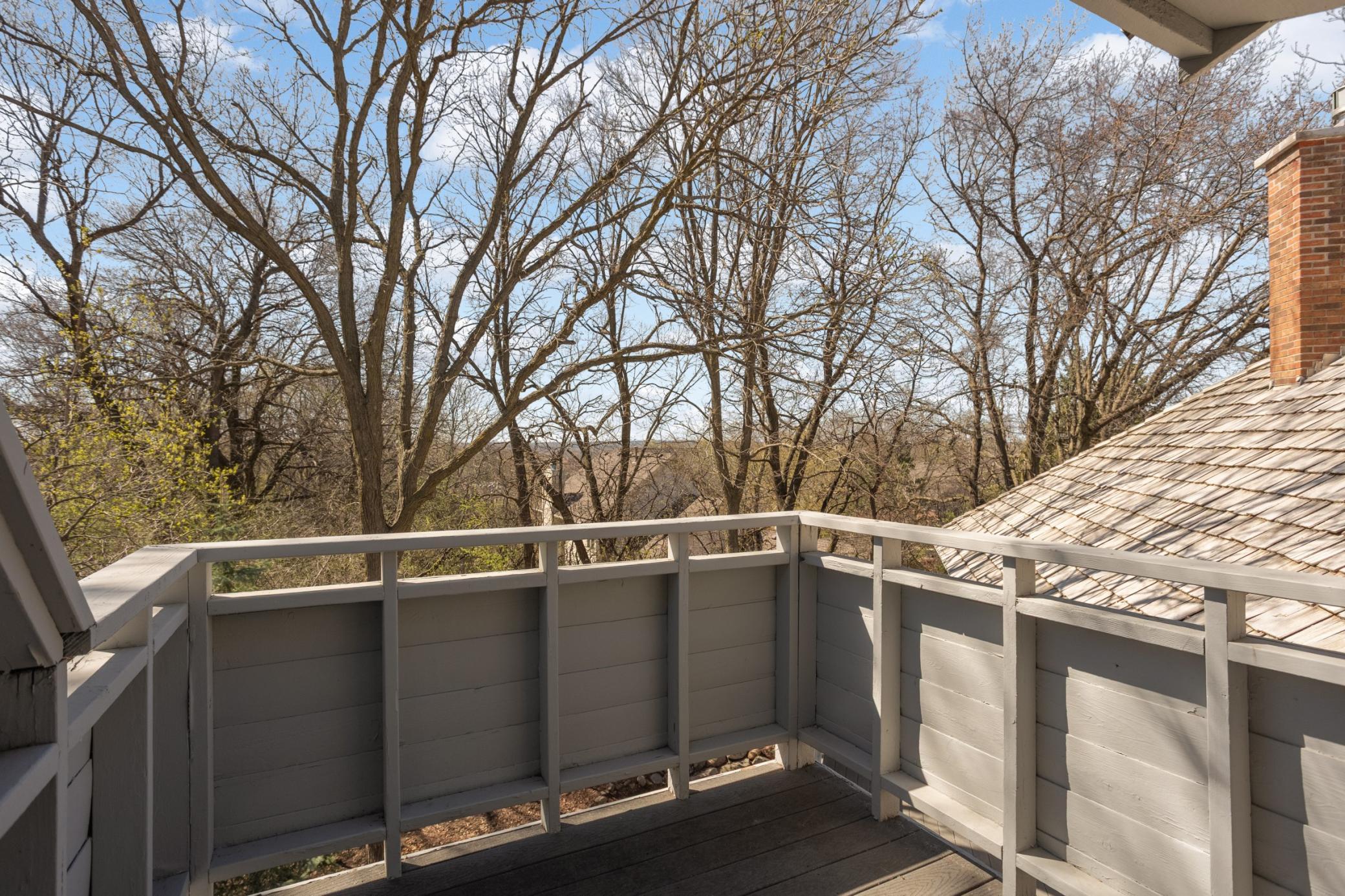 Little deck off the upper loft area