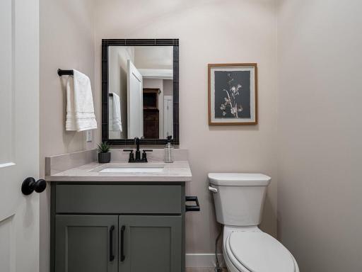 20648 Tamarack St NW Oak Grove MN 55011 USA-016-021-Bathroom-MLS_Size.jpg
