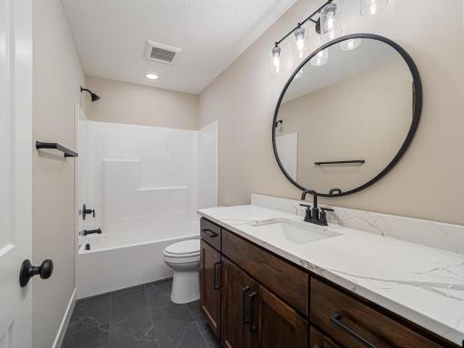 20648 Tamarack St NW Oak Grove MN 55011 USA-020-027-Bathroom-MLS_Size.jpg