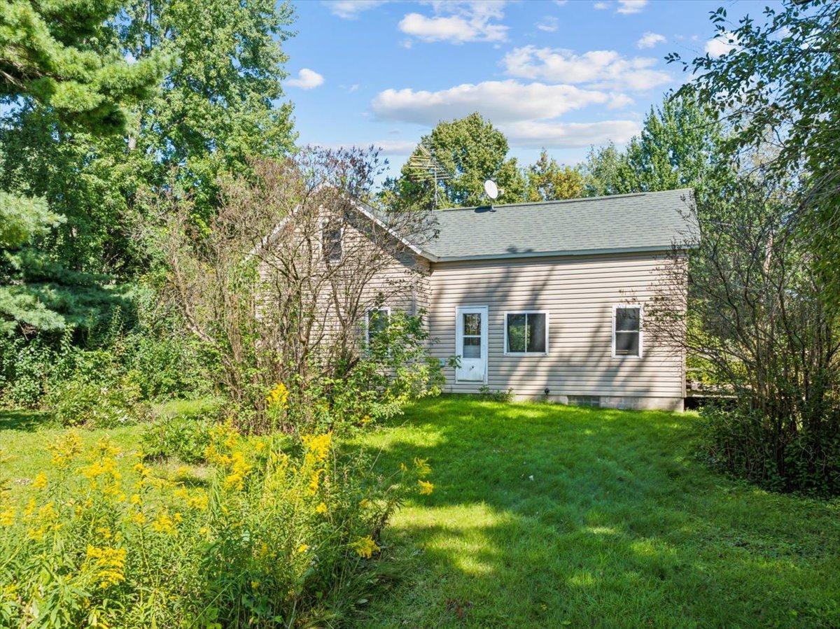 07-Front of Home.jpg