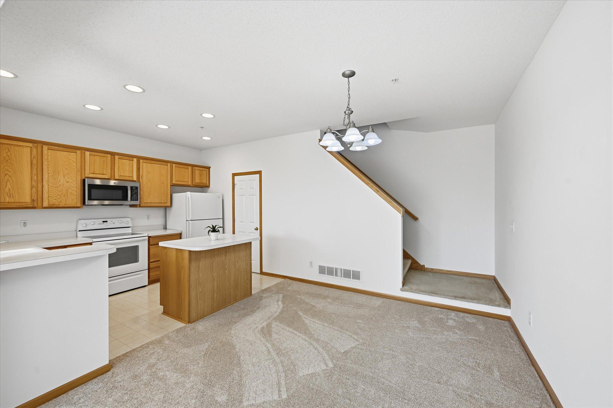 Nice transition to upper level.