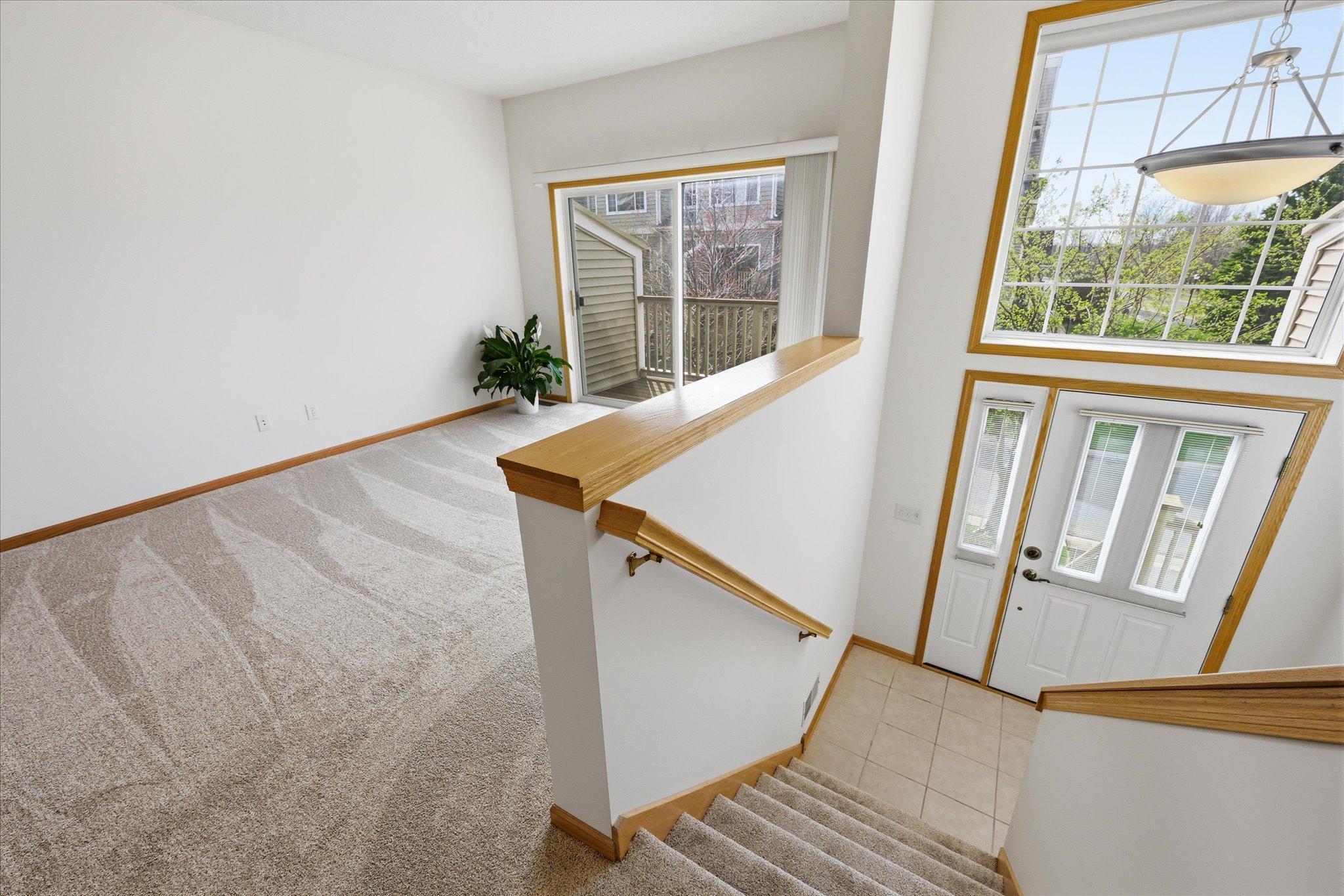 Open, inviting foyer!