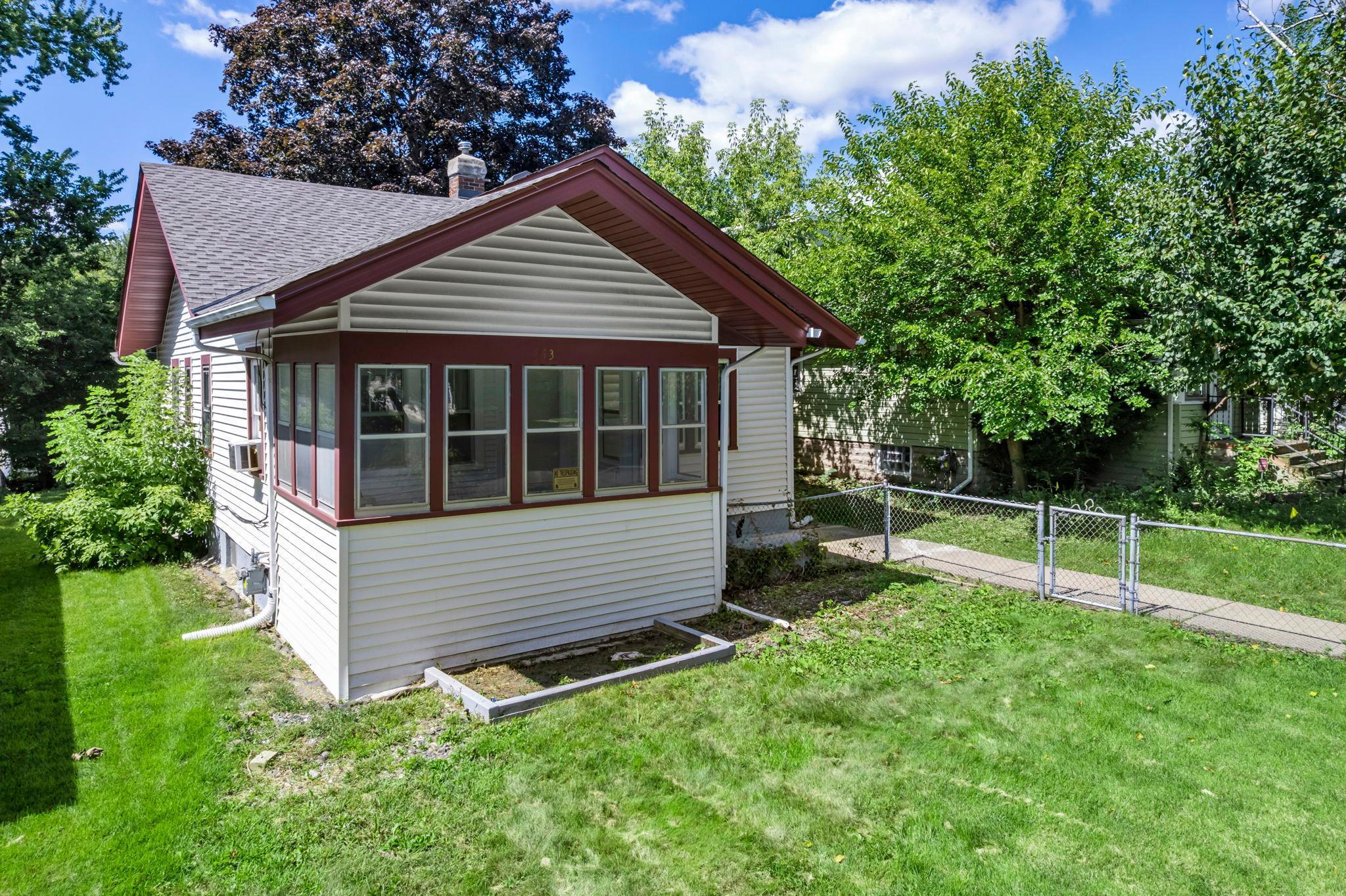 Lovely 1.5 Story Home!