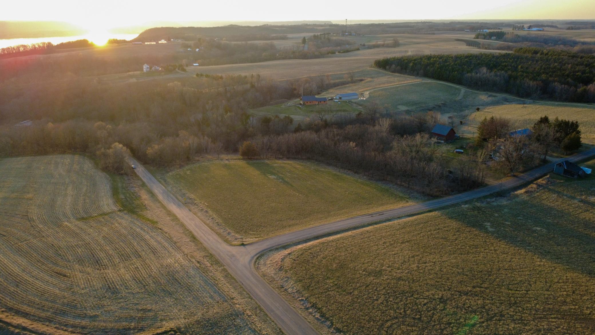 Pepin Bluff 1-02.jpg