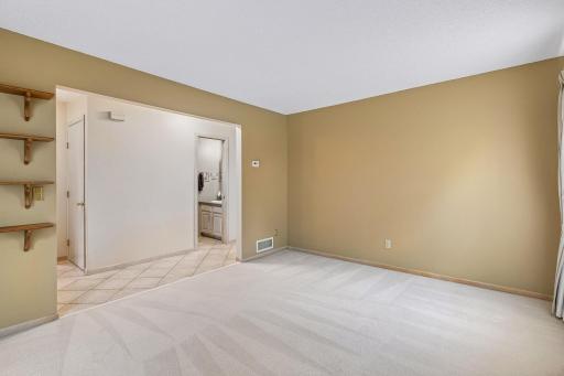 13820 Sunset Lake Drive, Burnsville, MN 55337