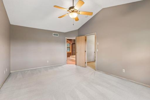 13820 Sunset Lake Drive, Burnsville, MN 55337