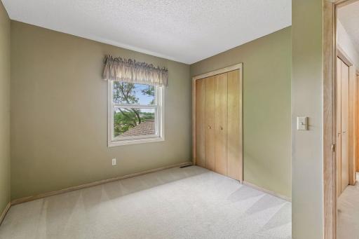 13820 Sunset Lake Drive, Burnsville, MN 55337