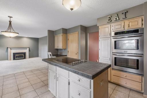 13820 Sunset Lake Drive, Burnsville, MN 55337
