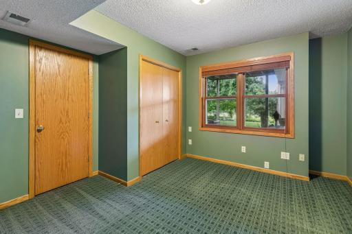 13820 Sunset Lake Drive, Burnsville, MN 55337