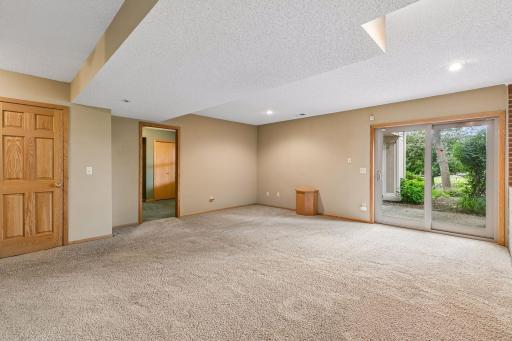 13820 Sunset Lake Drive, Burnsville, MN 55337