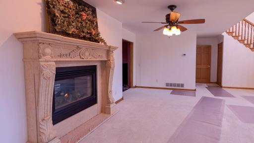 700 38th Ave NE, Austin, MN 55912