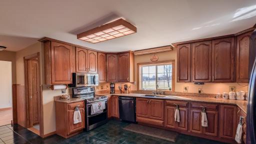 700 38th Ave NE, Austin, MN 55912