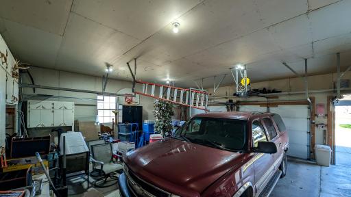 700 38th Ave NE, Austin, MN 55912