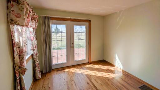 700 38th Ave NE, Austin, MN 55912