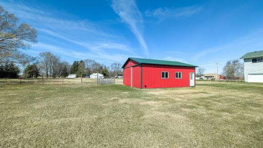 700 38th Ave NE, Austin, MN 55912