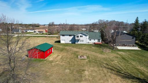 700 38th Ave NE, Austin, MN 55912