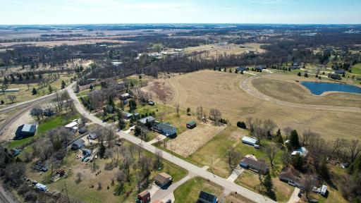 700 38th Ave NE, Austin, MN 55912