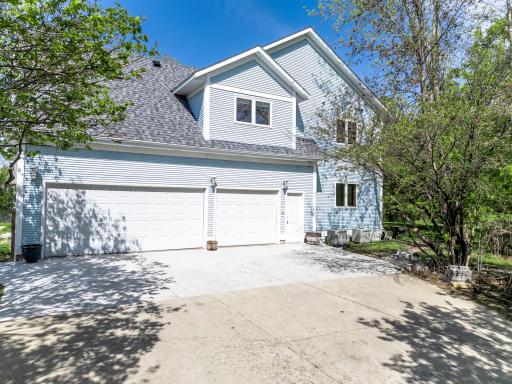 1301 64th Avenue N, Fargo, ND 58102