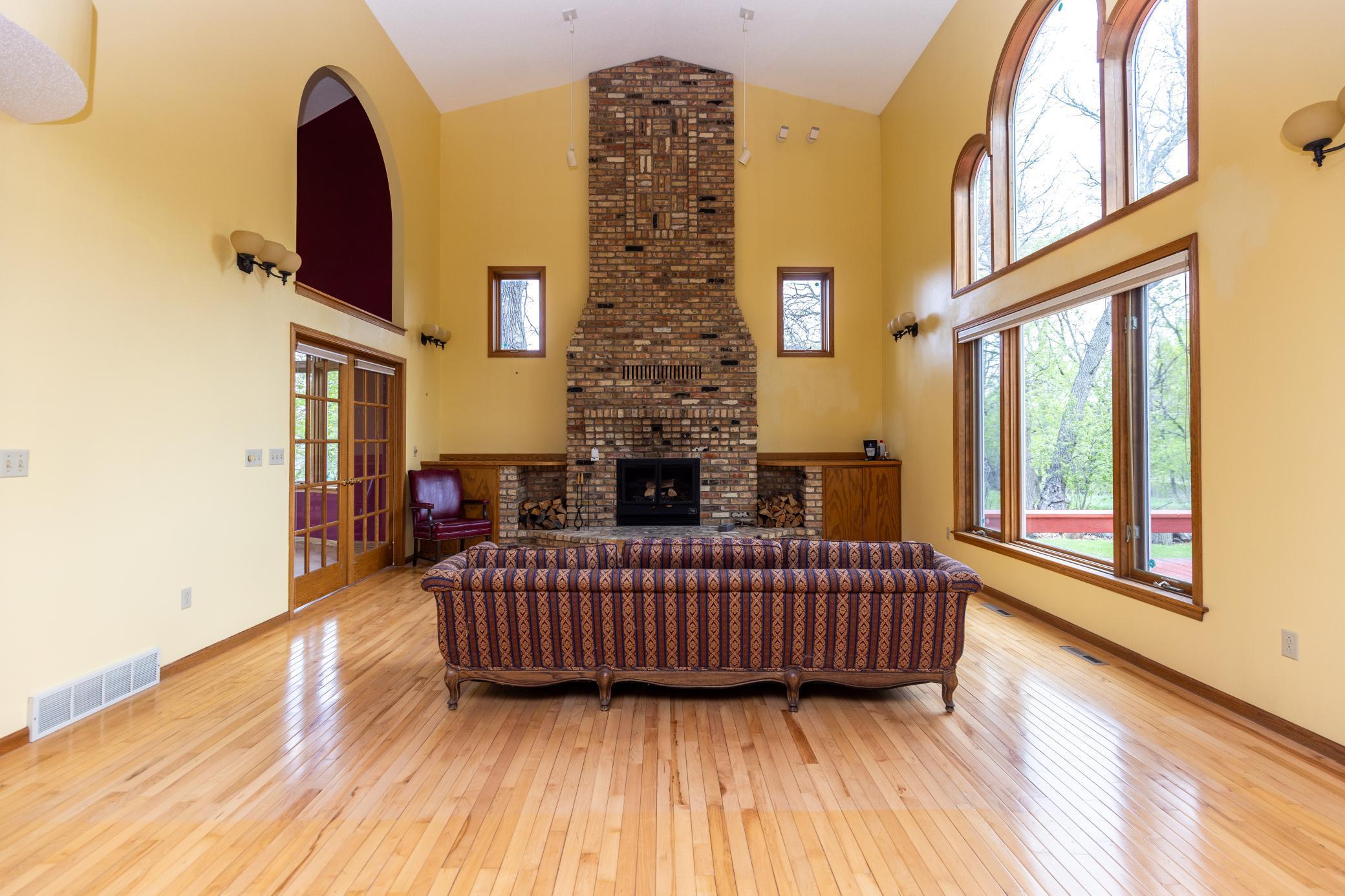 1301 64th Ave N (6 of 100).jpg