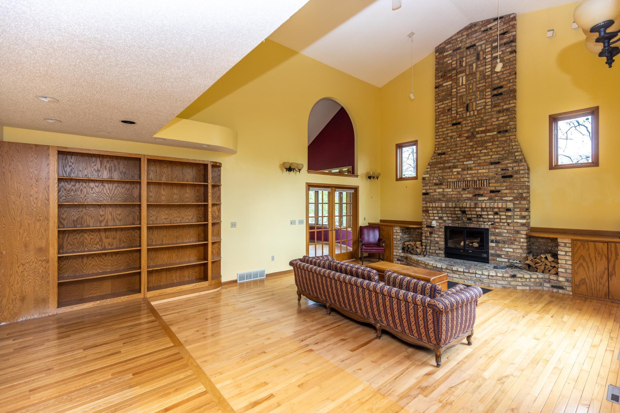 1301 64th Ave N (7 of 100).jpg