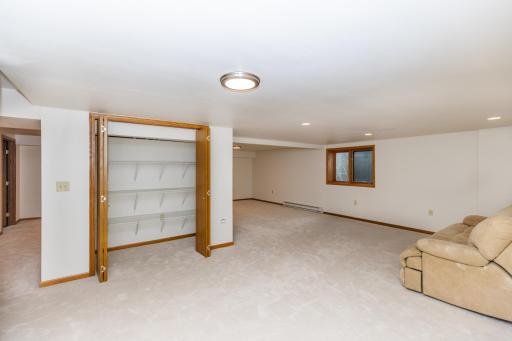 1301 64th Avenue N, Fargo, ND 58102
