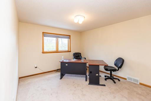 1301 64th Avenue N, Fargo, ND 58102
