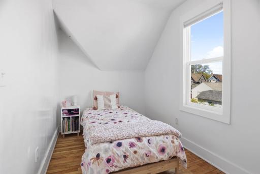 1355 Charles Avenue, Saint Paul, MN 55104