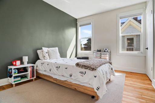 1355 Charles Avenue, Saint Paul, MN 55104