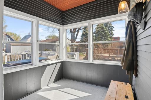 1355 Charles Avenue, Saint Paul, MN 55104