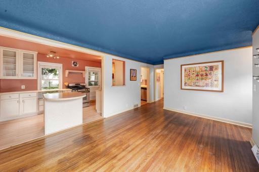 5425 24th Avenue S, Minneapolis, MN 55417