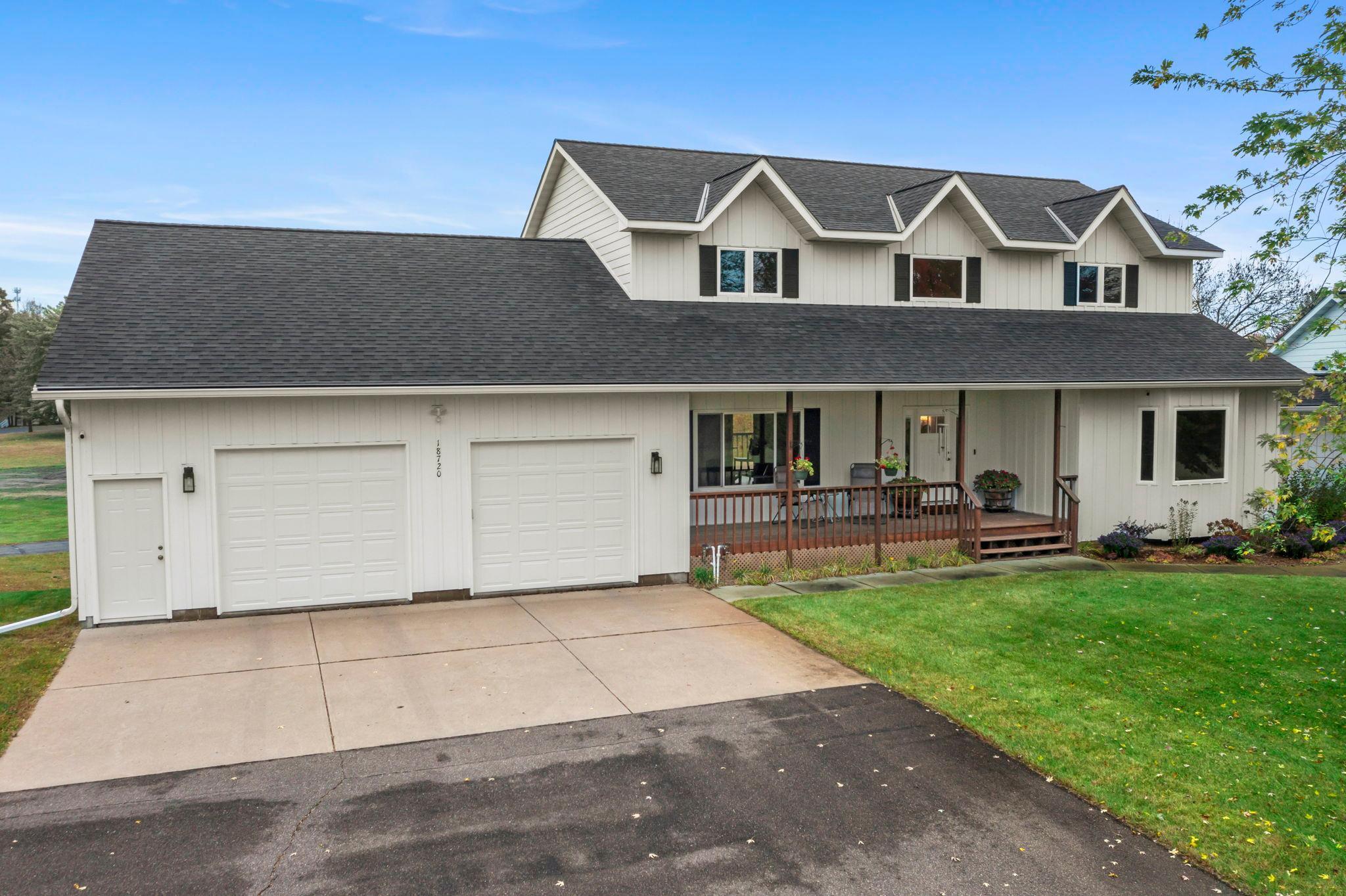 9-web-or-mls-18720 114th St SE-102.jpg