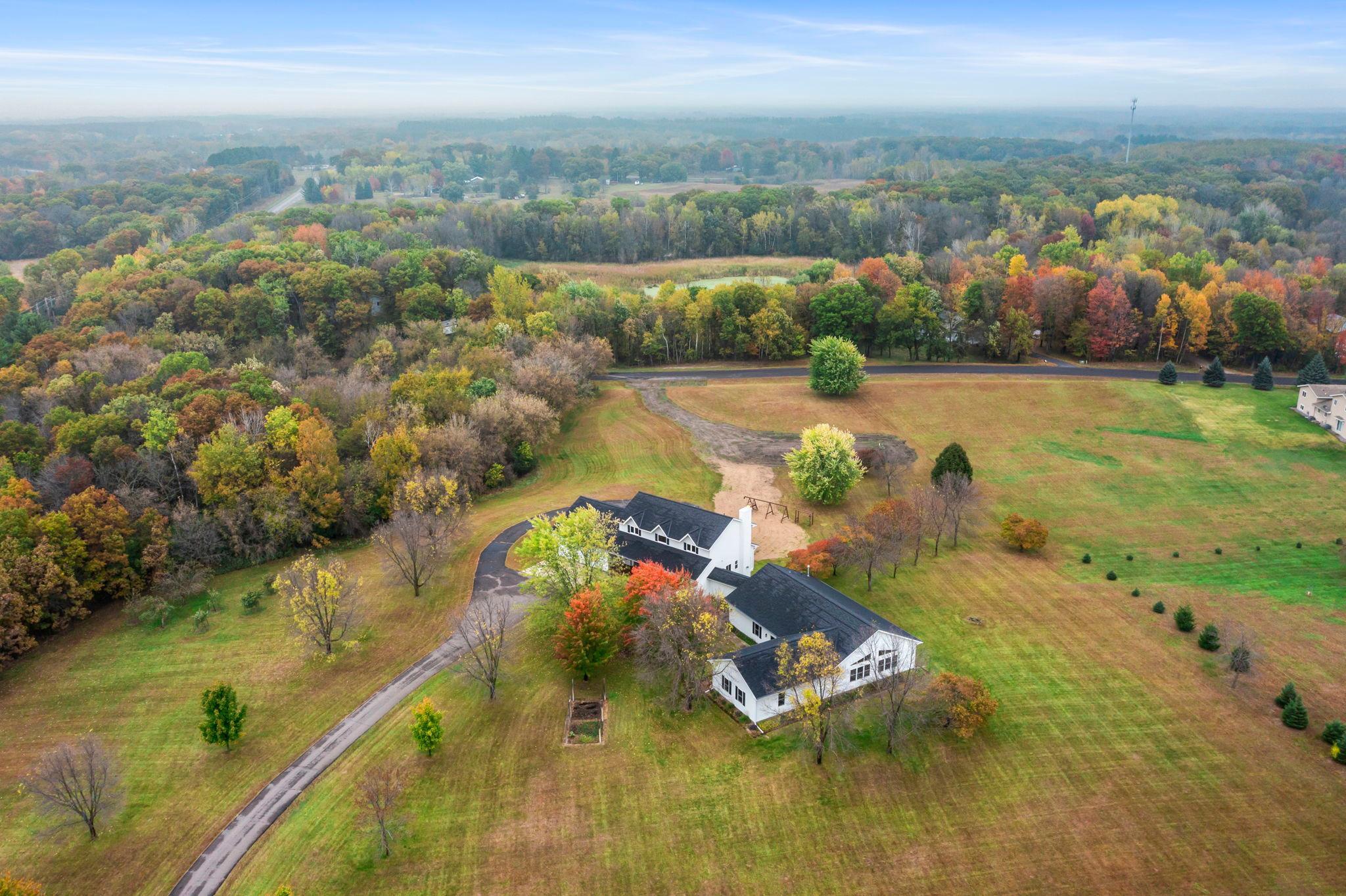 4-web-or-mls-18720 114th St SE-118.jpg