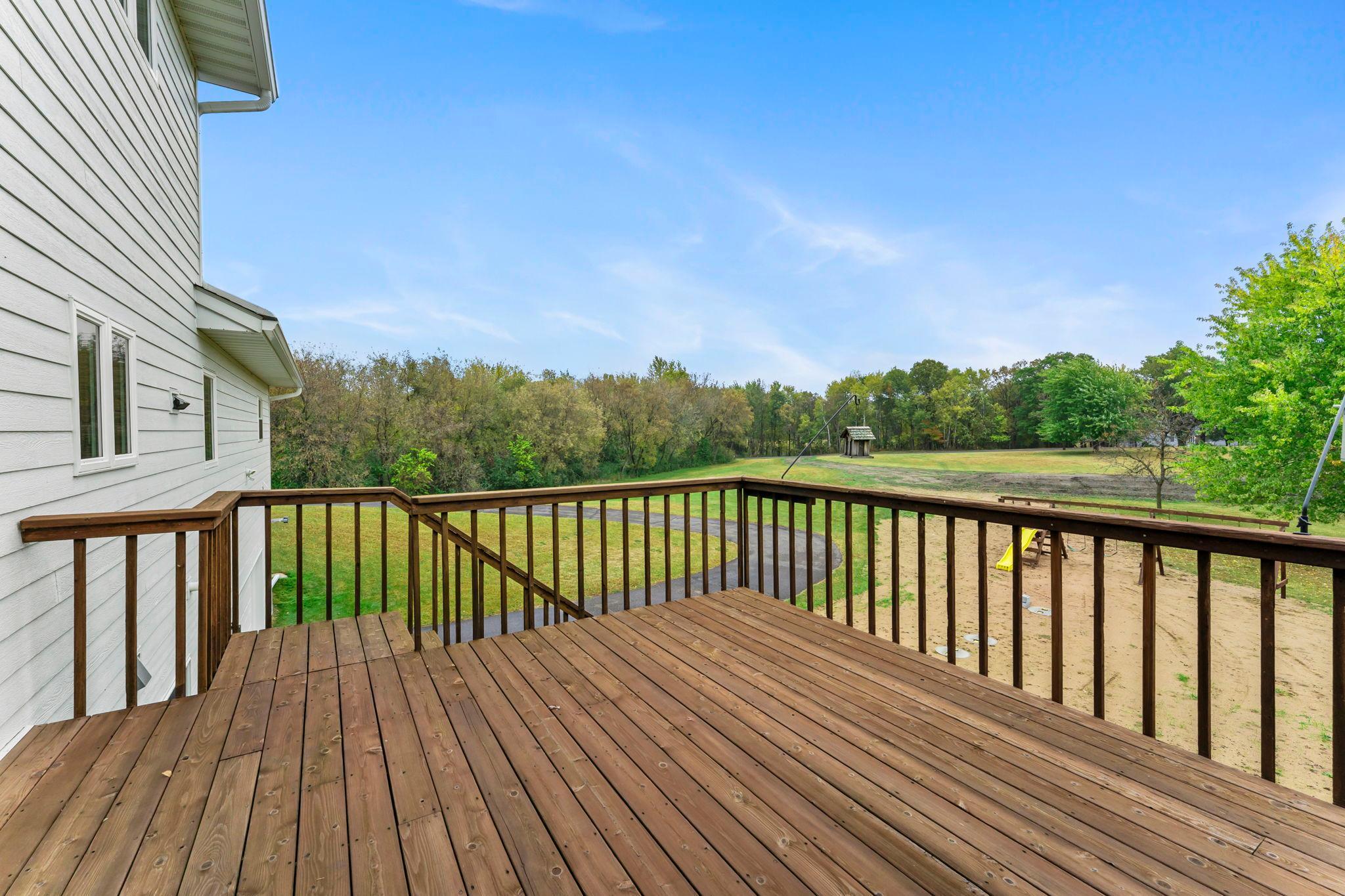 19-web-or-mls-18720 114th St SE-55.jpg