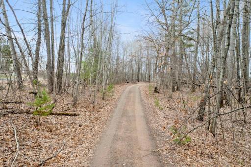 10-web-or-mls-3320 68th St-24.jpg