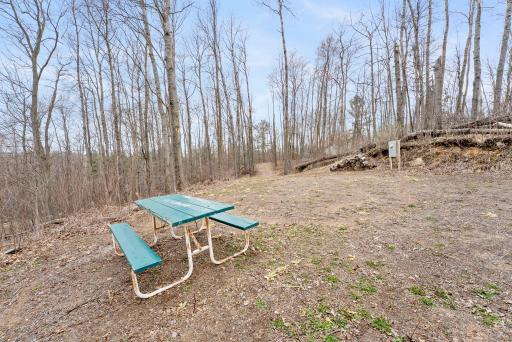 20-web-or-mls-3320 68th St-129.jpg